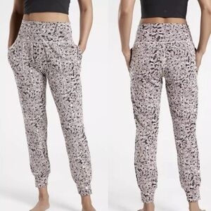 Athleta Salutation Textured Joggers Meadow Decadent Chocolate Women's Size XS